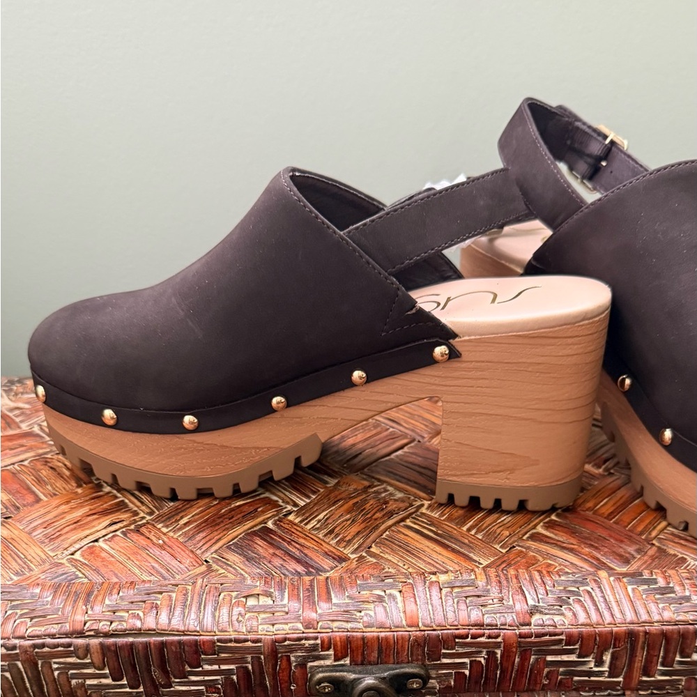 SUGAR Claudia Gold Studded Brown Faux Suede Slingback Heeled Clogs-Size 6M - Picture 6 of 10